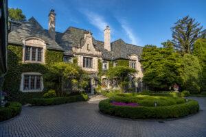 Read more about the article Designing the Landscape of Your Dreams: A Comprehensive Guide to Transforming Your Chicago Home’s Outdoors